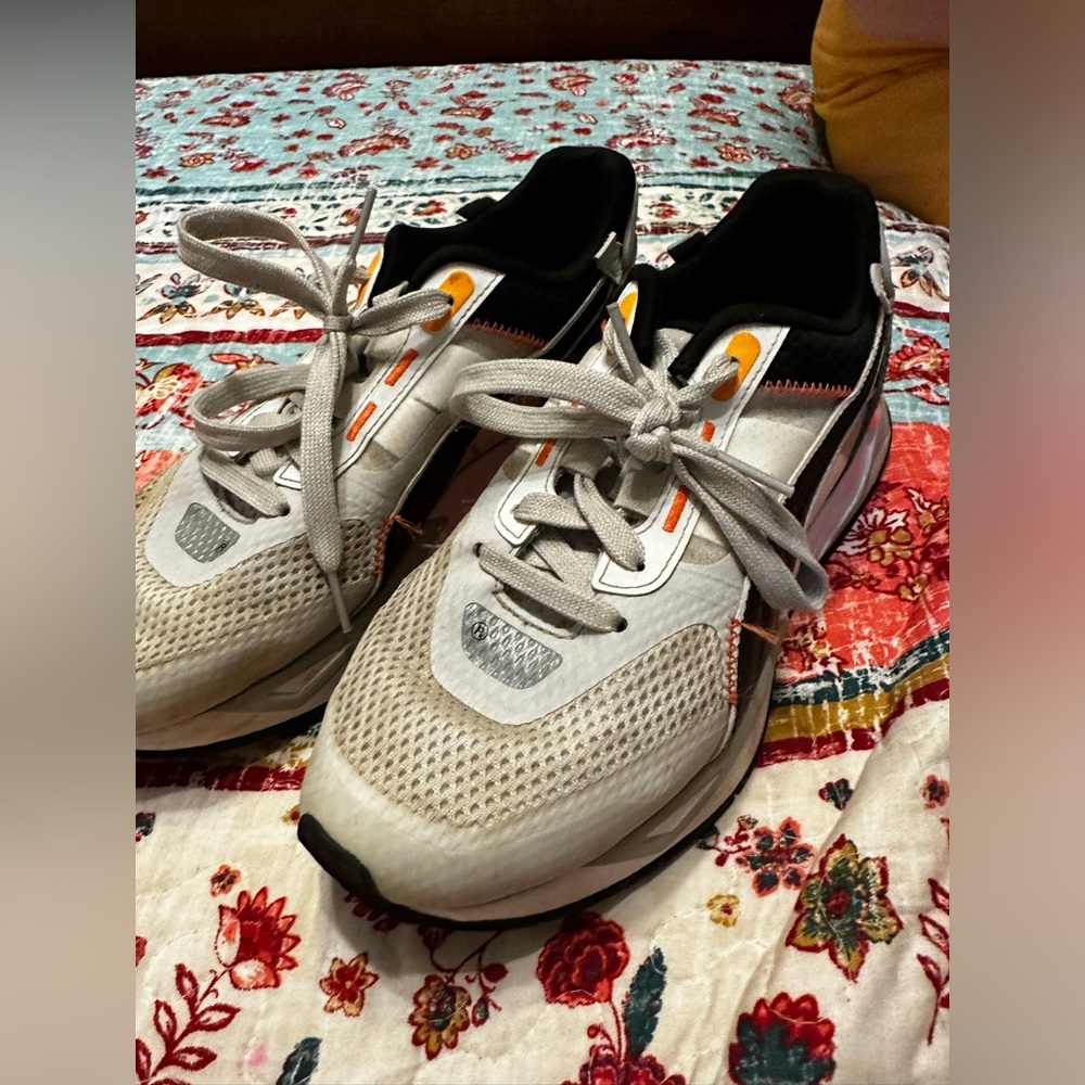 Puma Sneakers